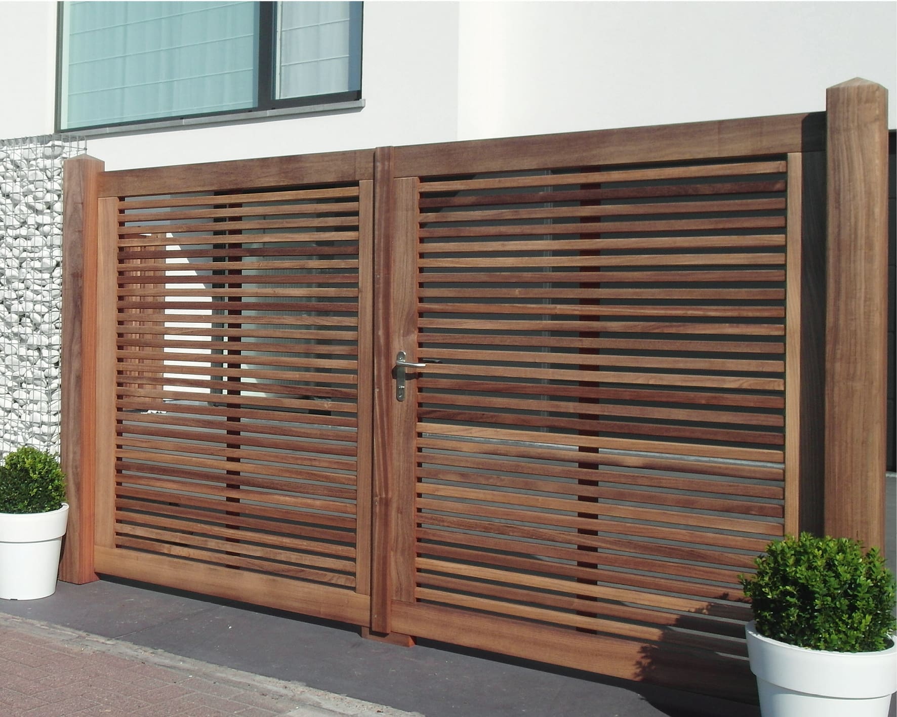 Houten Poorten